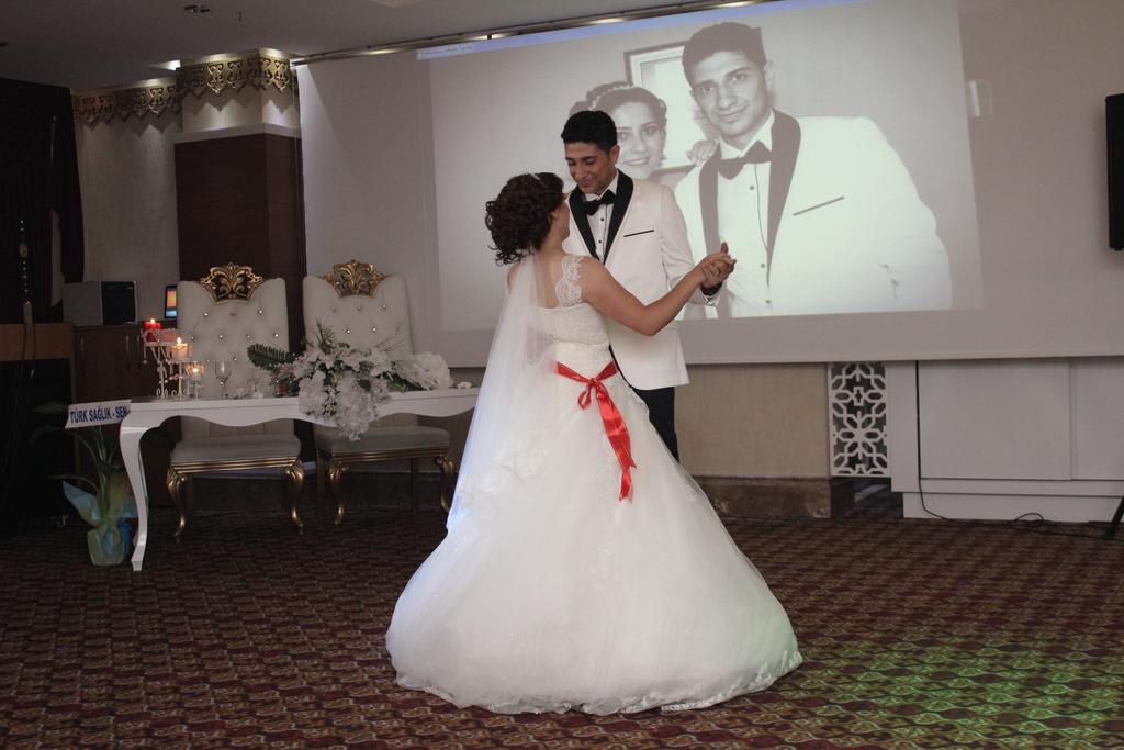 Sivas Revag Otel Luaran gambar