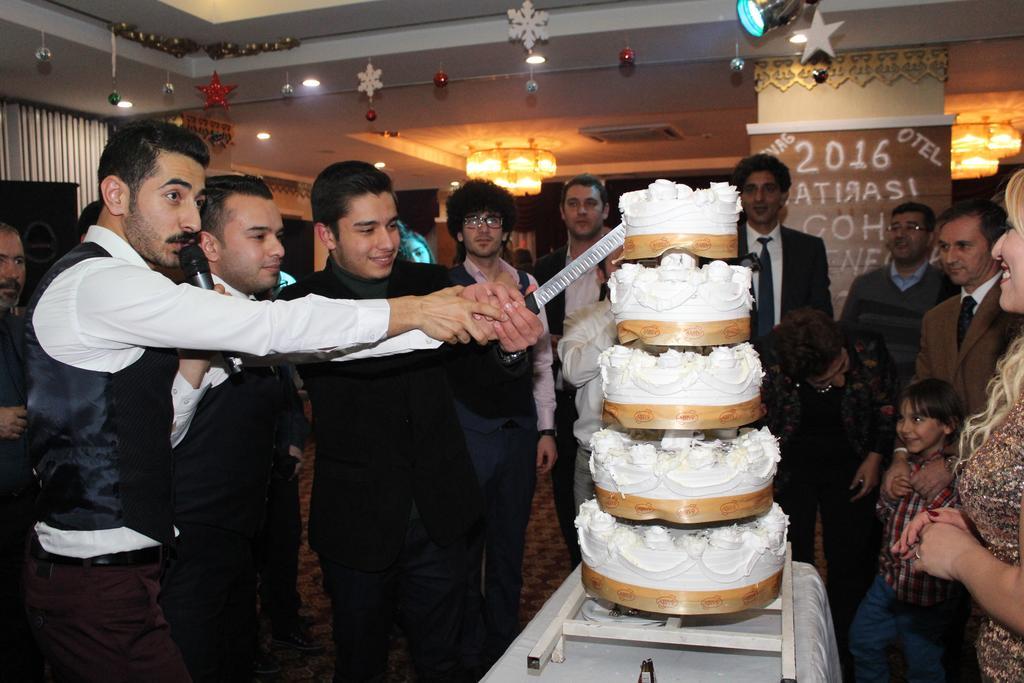 Sivas Revag Otel Luaran gambar